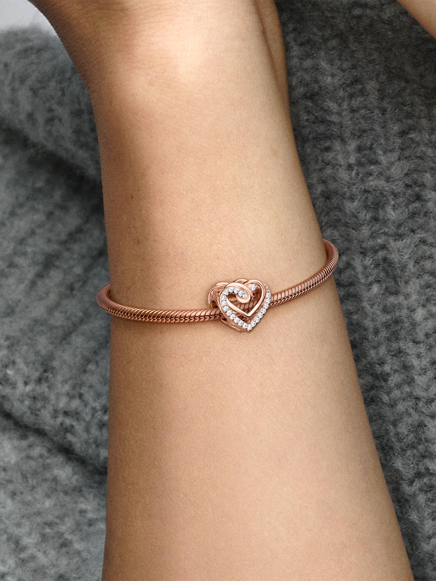 Charm en plata de ley Corazones Brillantes Entrelazados