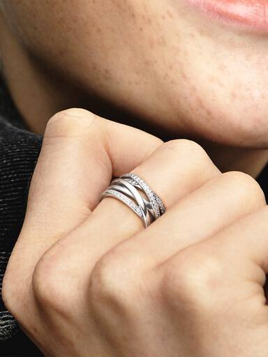 Anillo Líneas Brillantes y Pulidas