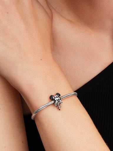Charm Minnie Mouse Navideña de Disney