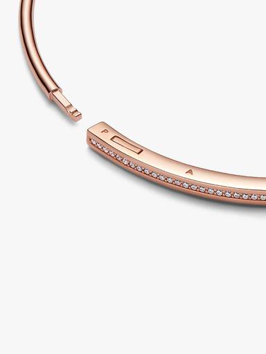 Pulsera Rígida Pandora Signature I-D Pavé