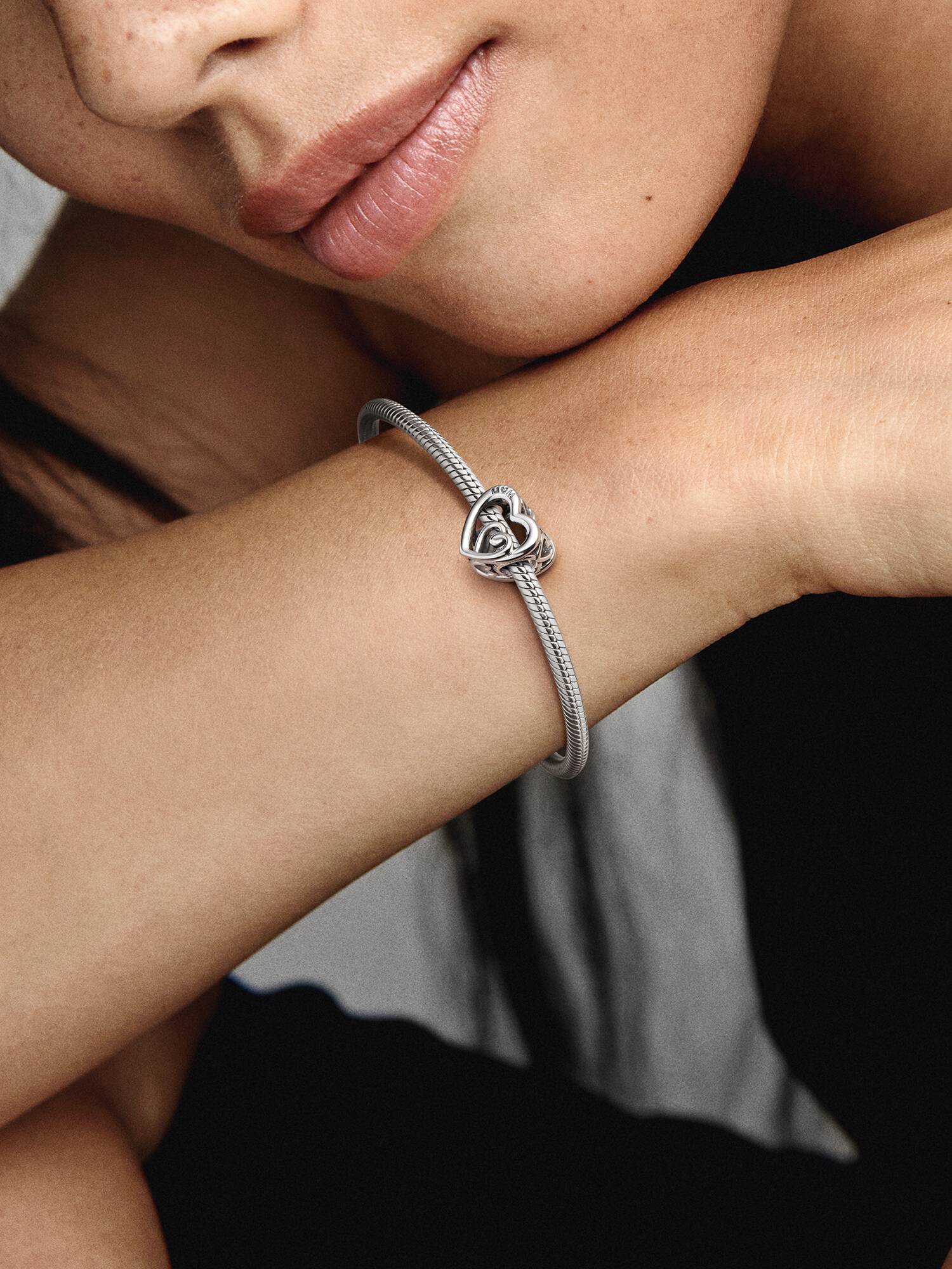 Charm Corazones Infinitos Entrelazados