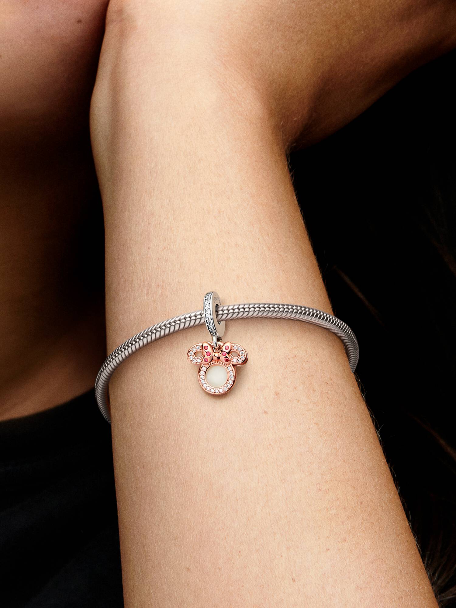 Charm Colgante Doble Silueta Minnie Mouse de Disney