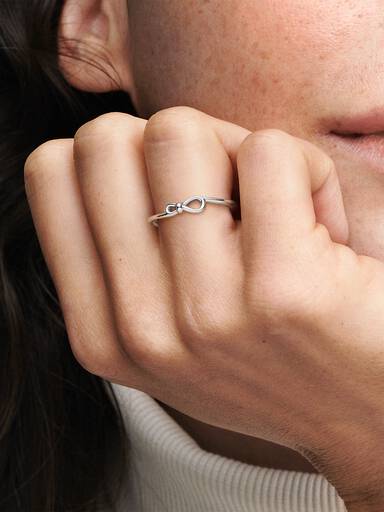 Anillo Nudo infinito