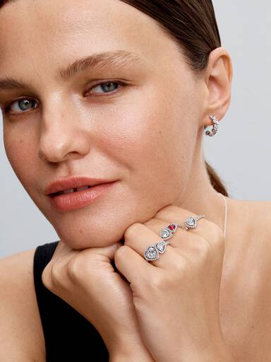 Anillo Corazones Halo Brillante