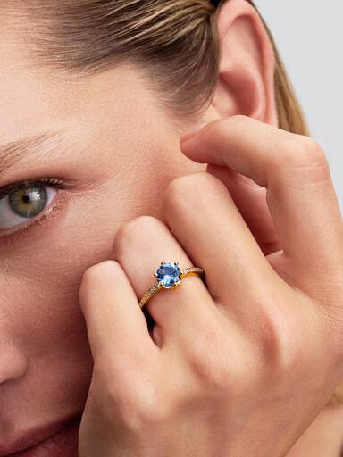 Anillo Corona Brillante Azul