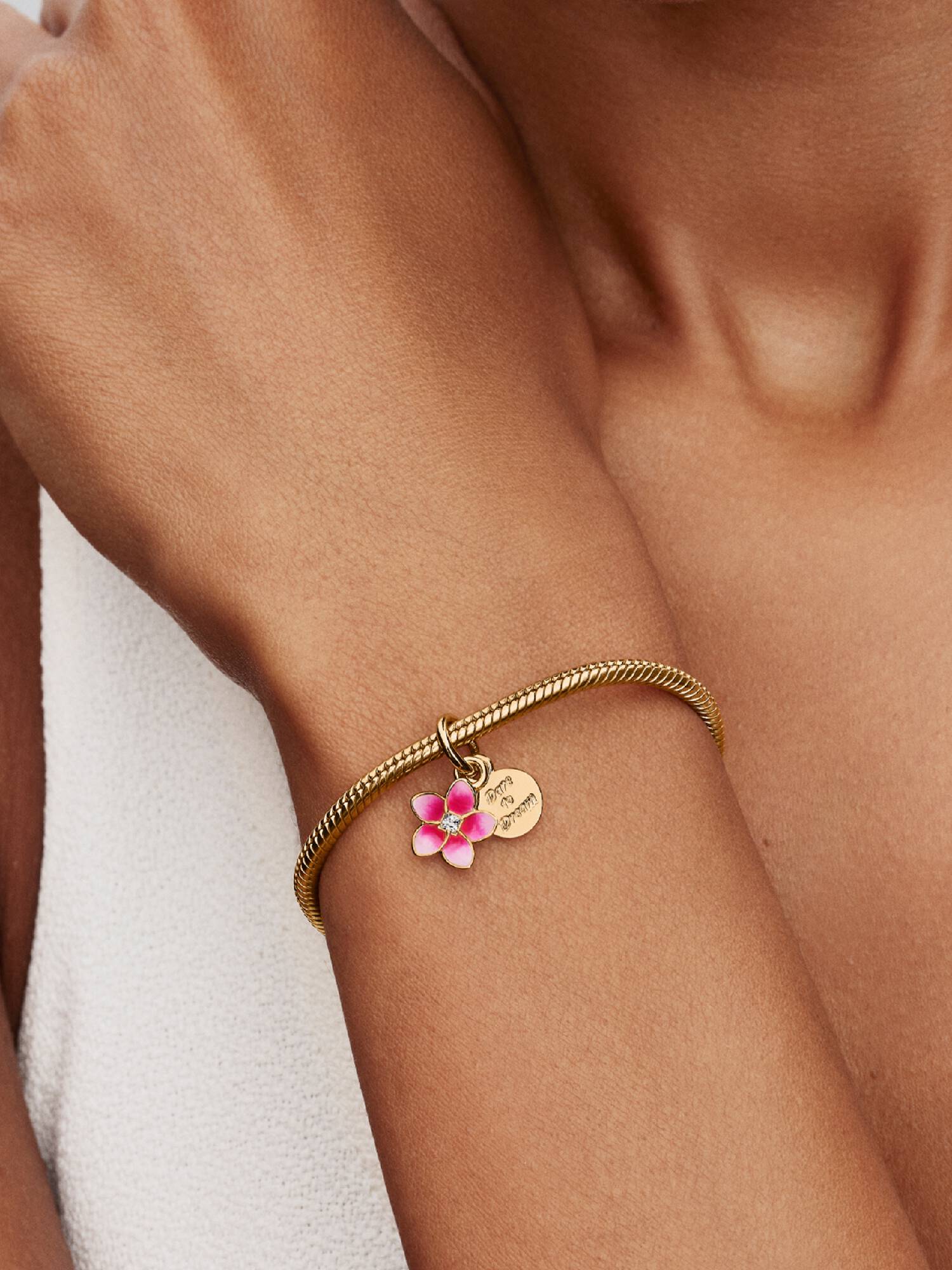 Charm Colgante Flor de Vaiana de Disney