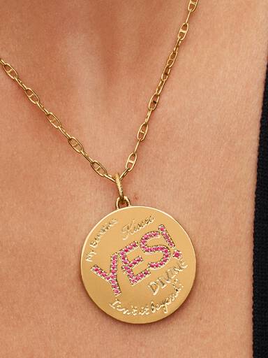Charm Medallón XL Mantra de la Belleza de Pat McGrath