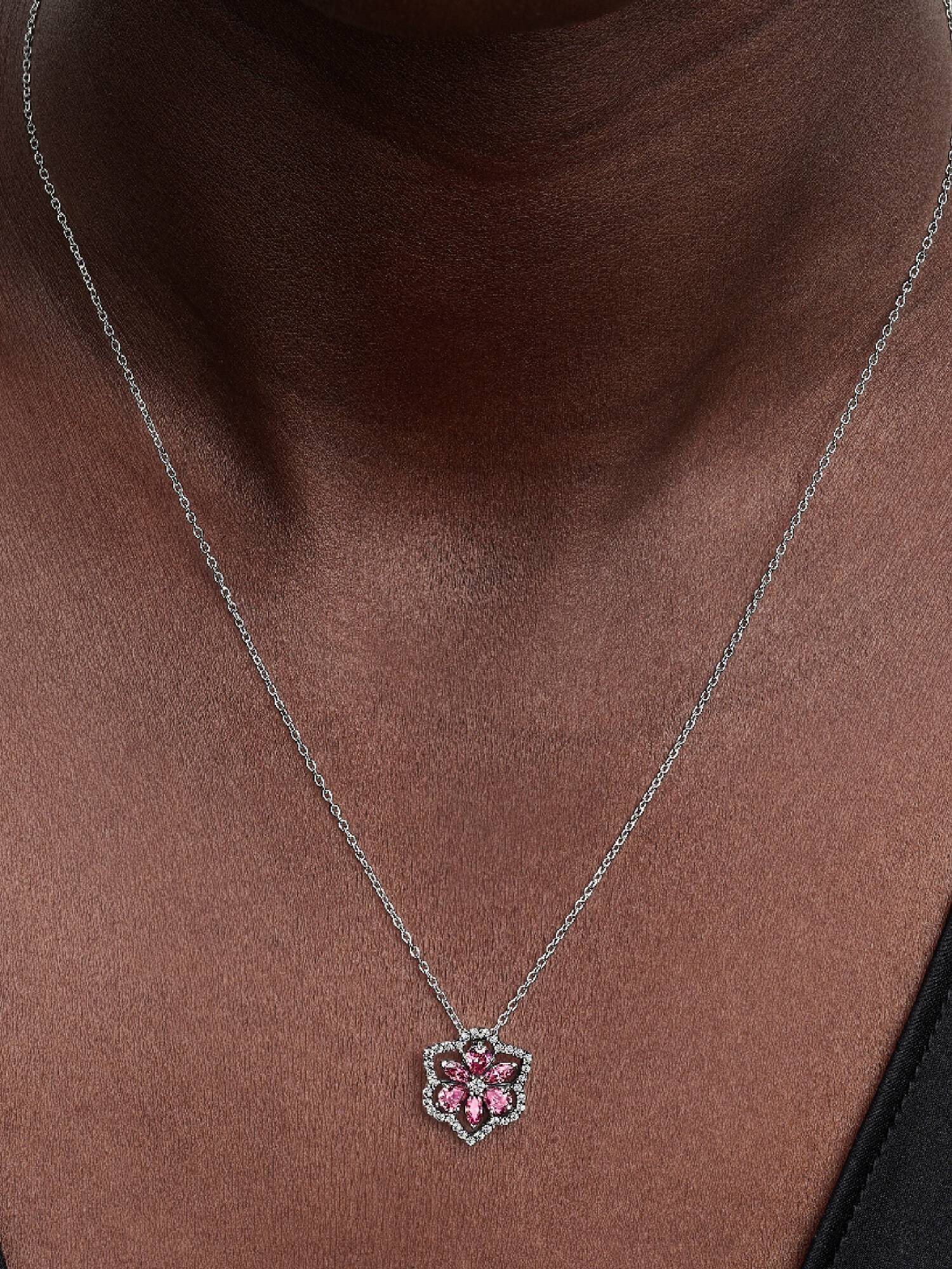 Collar Herbario Flor Rosa Brillante