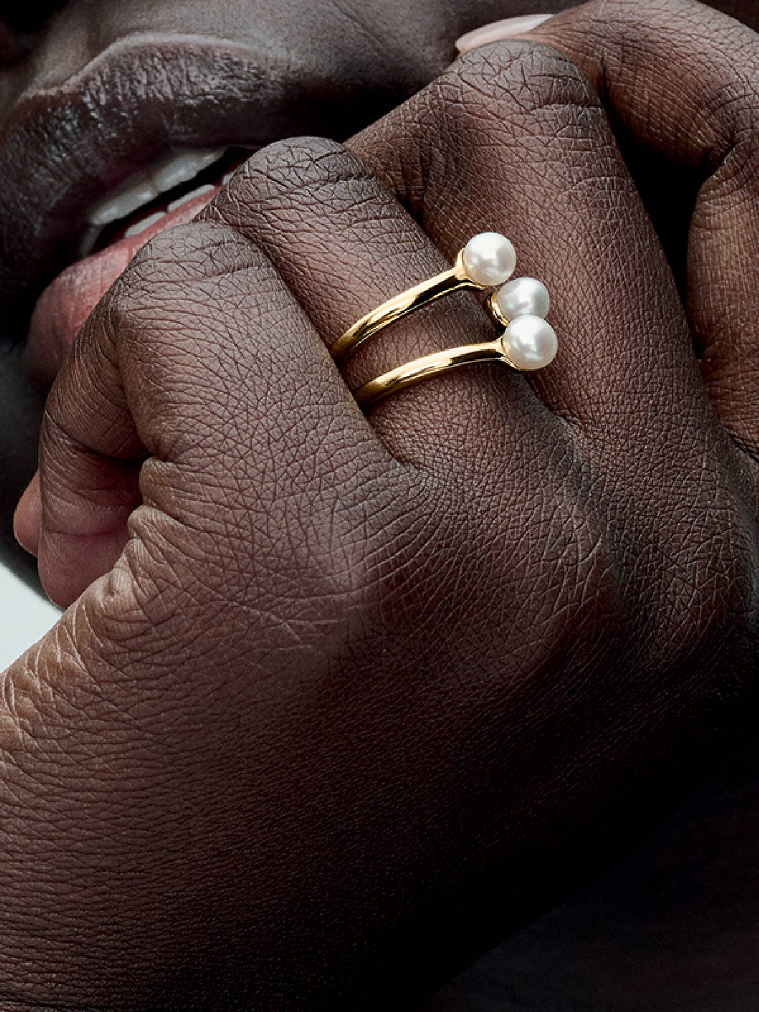 Anillo Abierto Perla Cultivada de Agua Dulce Tratada