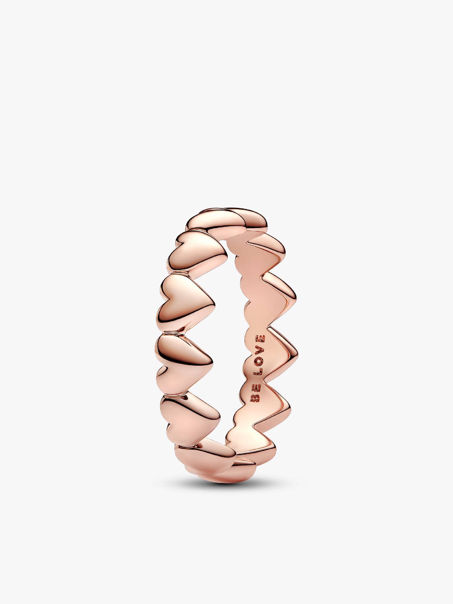 Anillo Fila de Corazones
