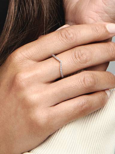 Anillo Deseo Clásico Resplandeciente