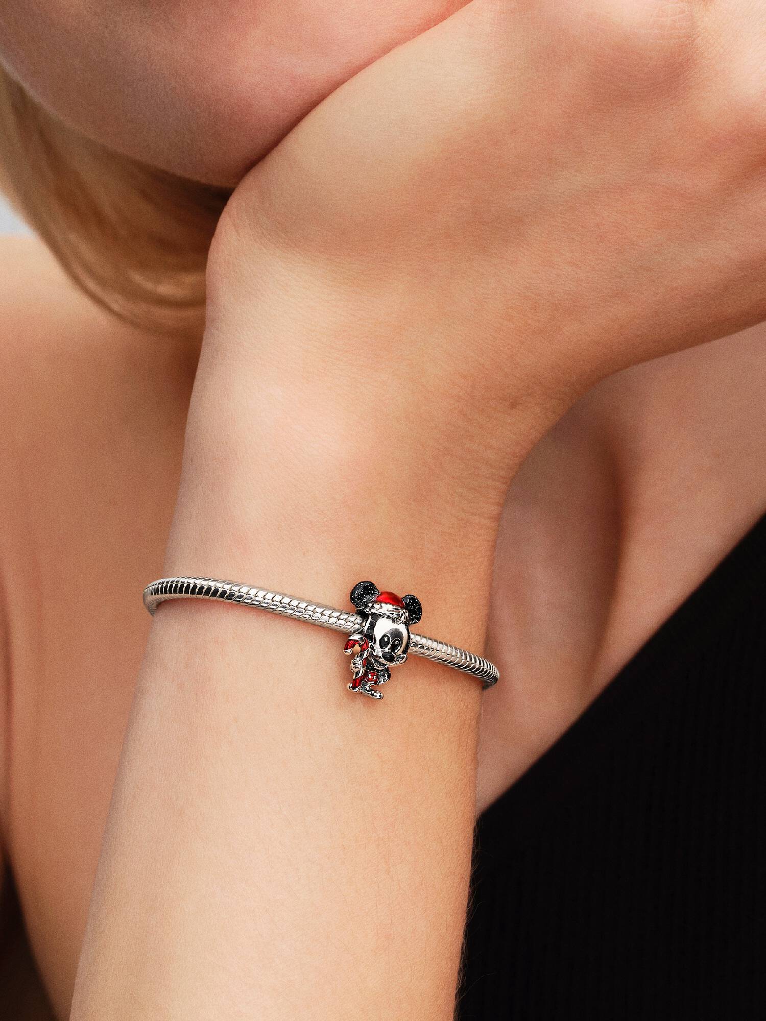 Charm Mickey Mouse Navideño de Disney