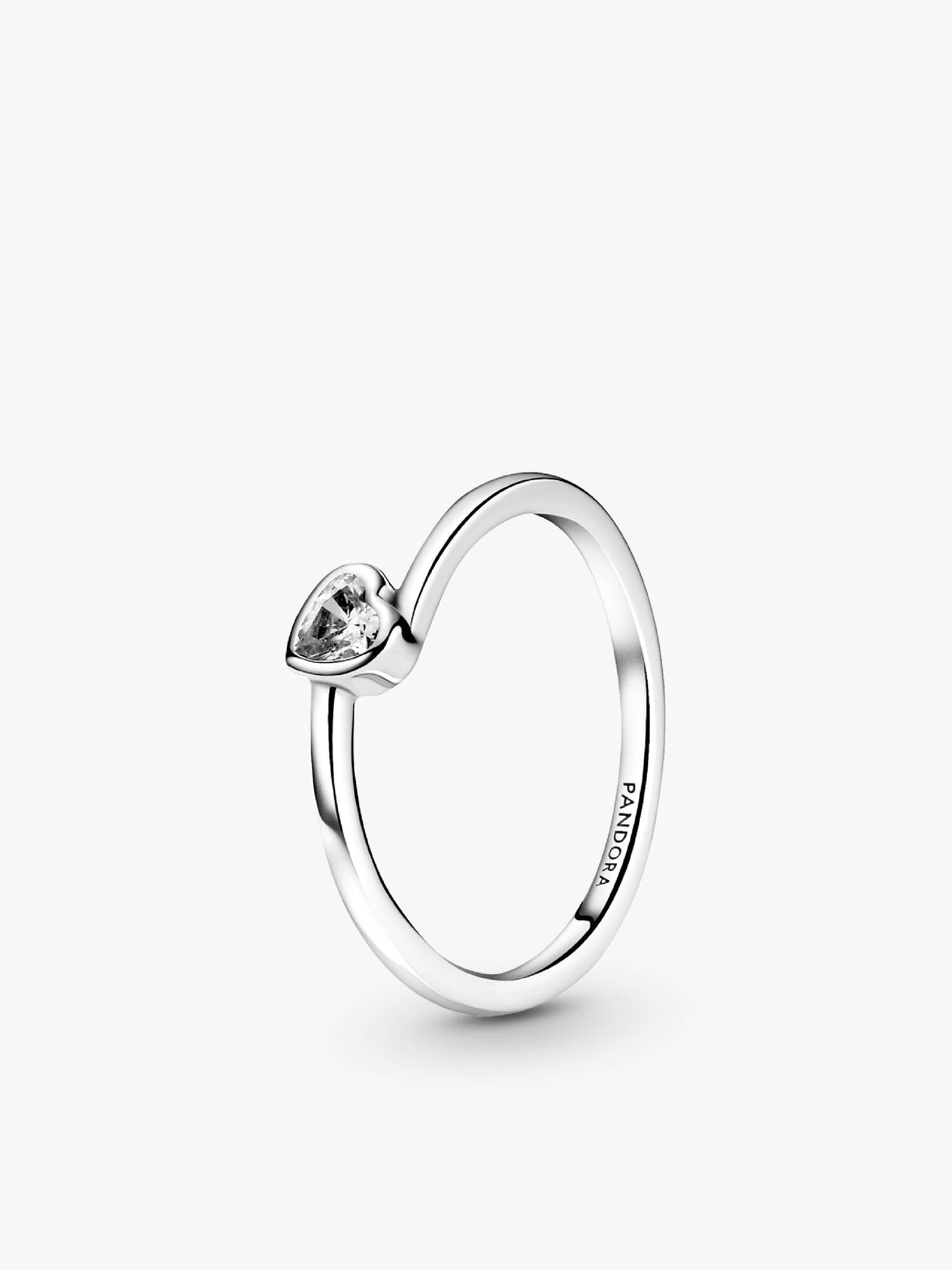 Anillo Corazón Solitario Transparente Inclinado