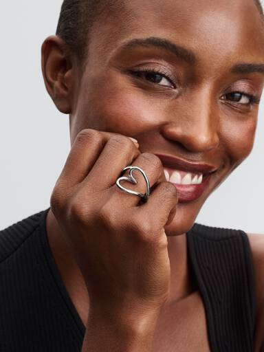 Anillo Corazón Forma Orgánica