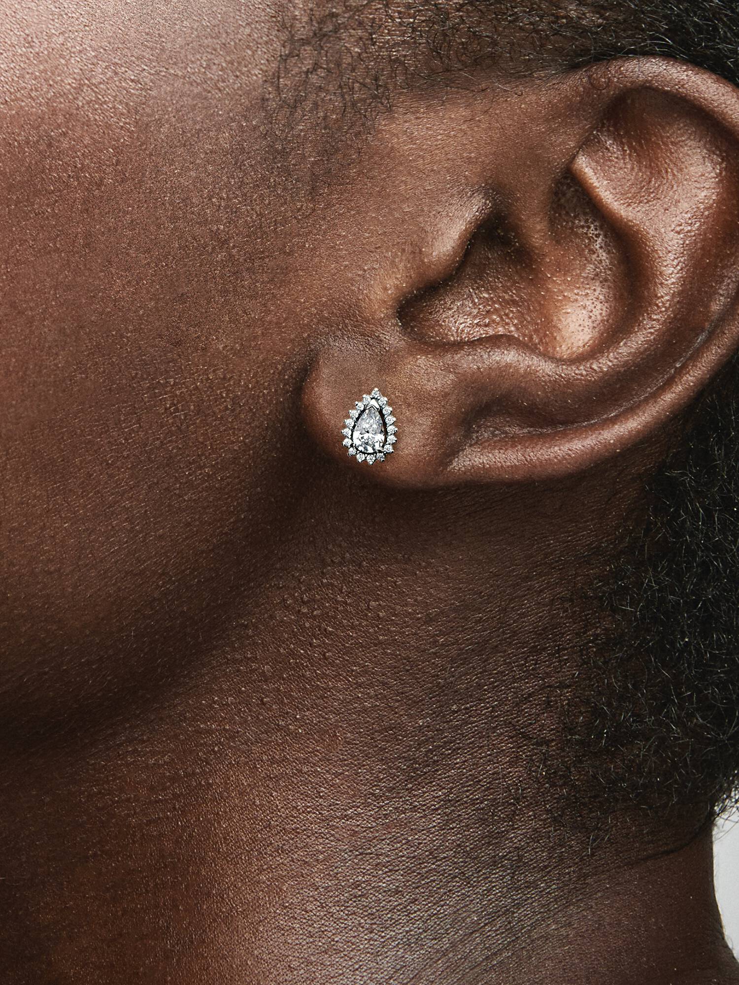 Pendientes de Botón Halo Brillante Corte Pera