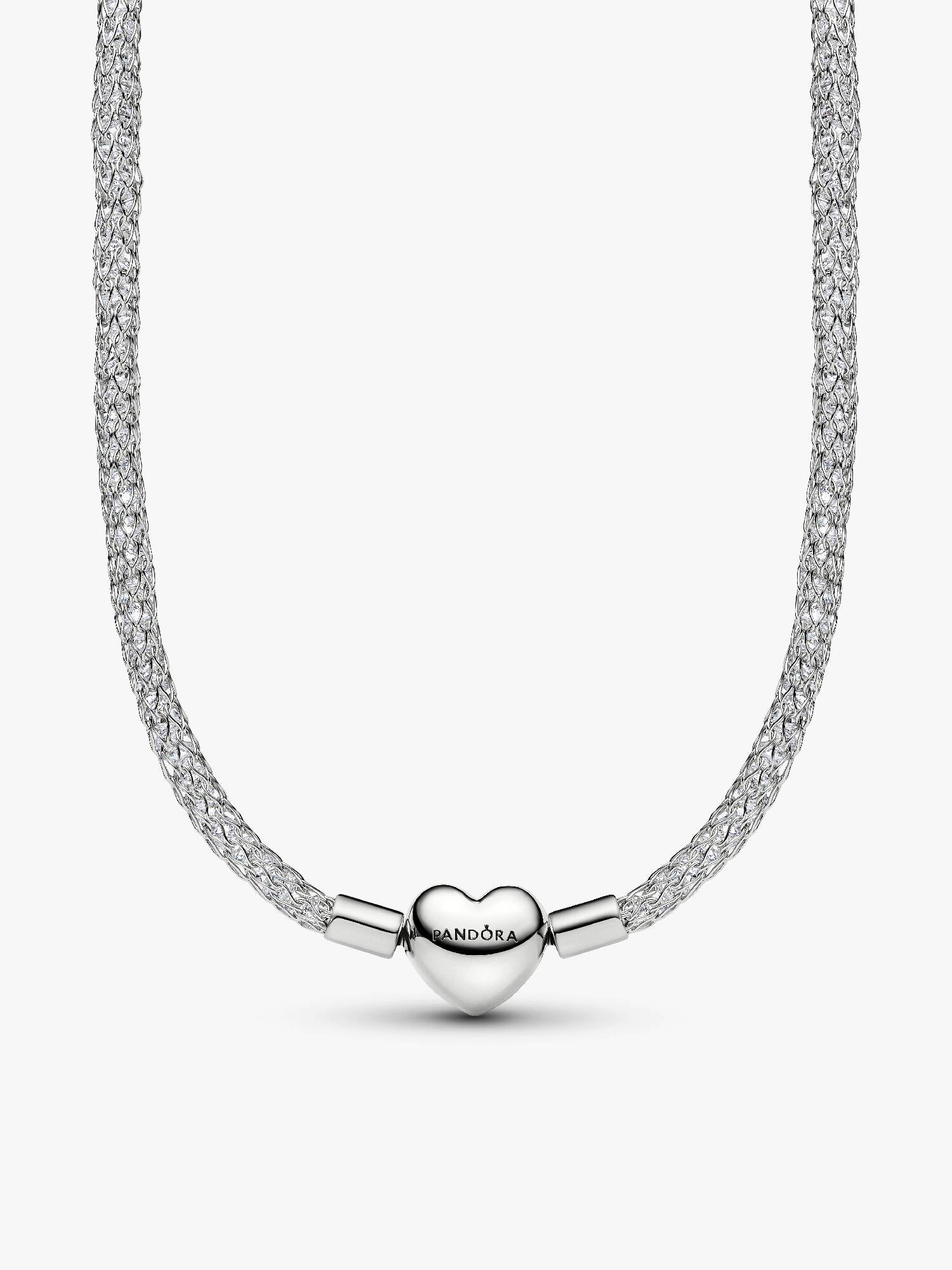 Collar Cadena de Tachuelas con Cierre de Corazón