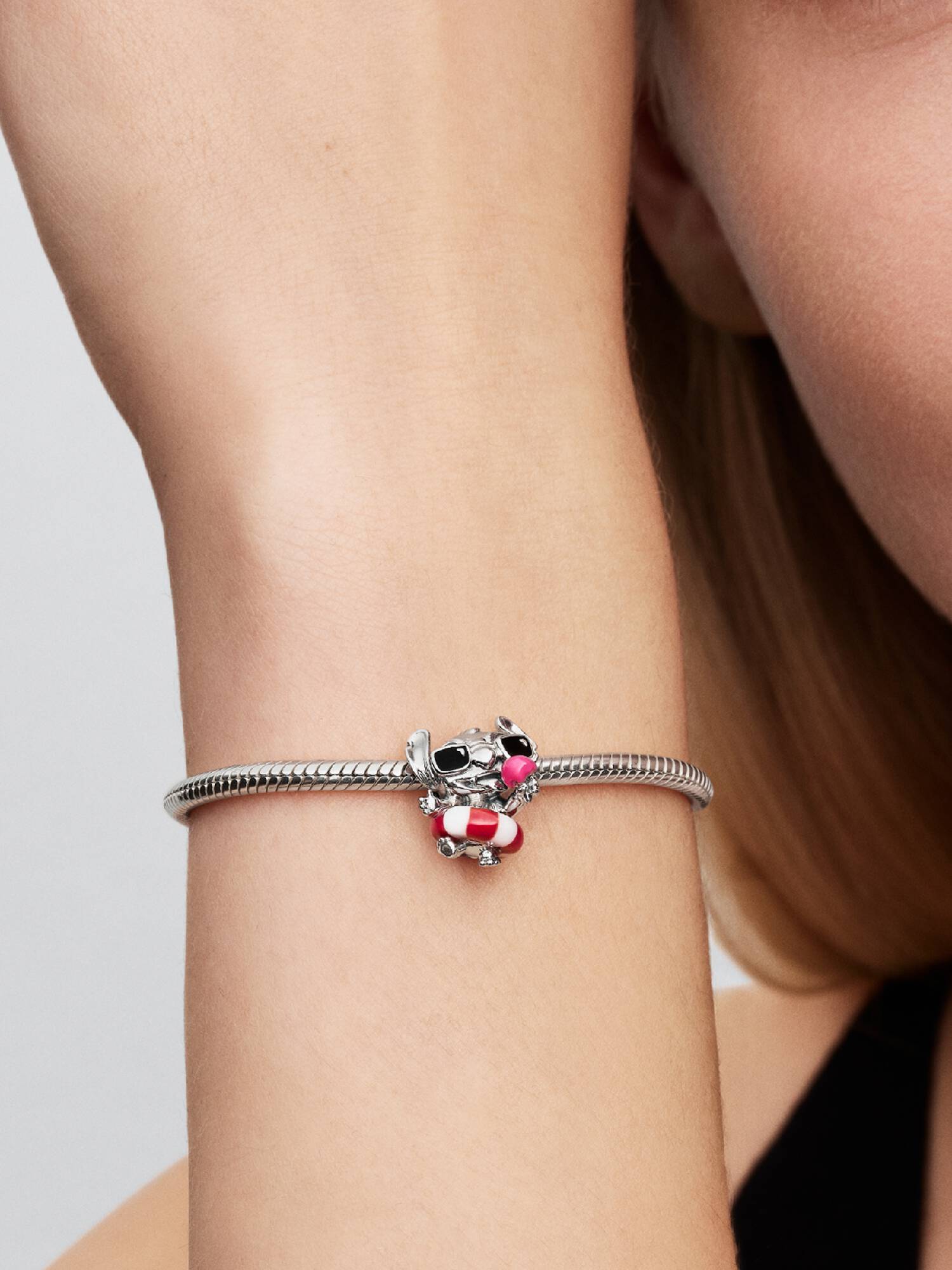 Charm Stitch Verano Divertido de Disney
