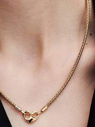 Collar de Cadena de Tachuelas
