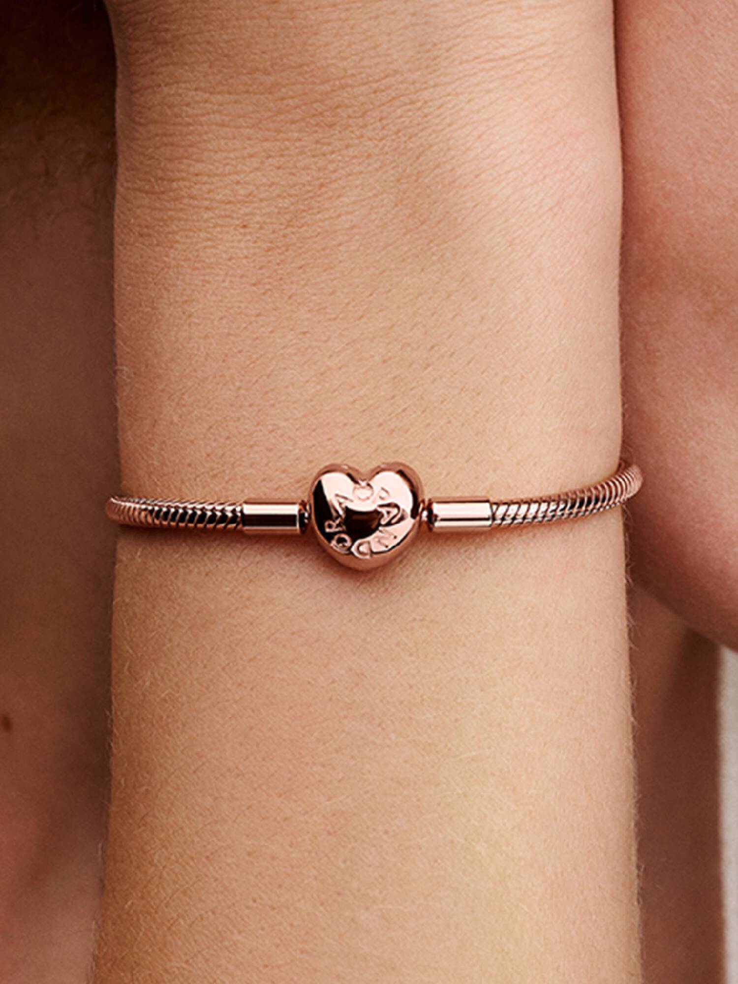Pulsera de Cadena de Serpiente con Cierre de Corazón