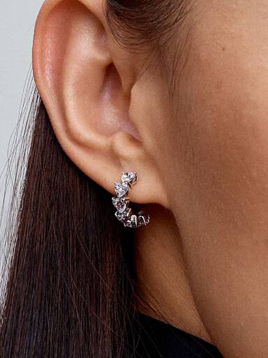 Pendientes de Aro Corazones Brillantes