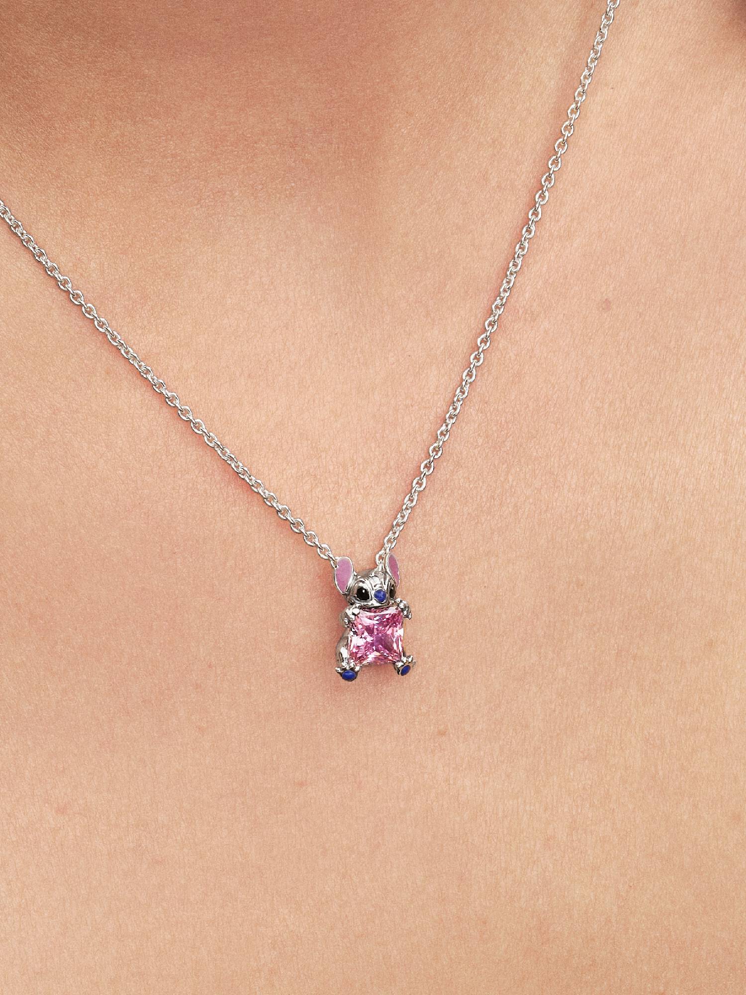 Collar Rosa Stitch de Disney