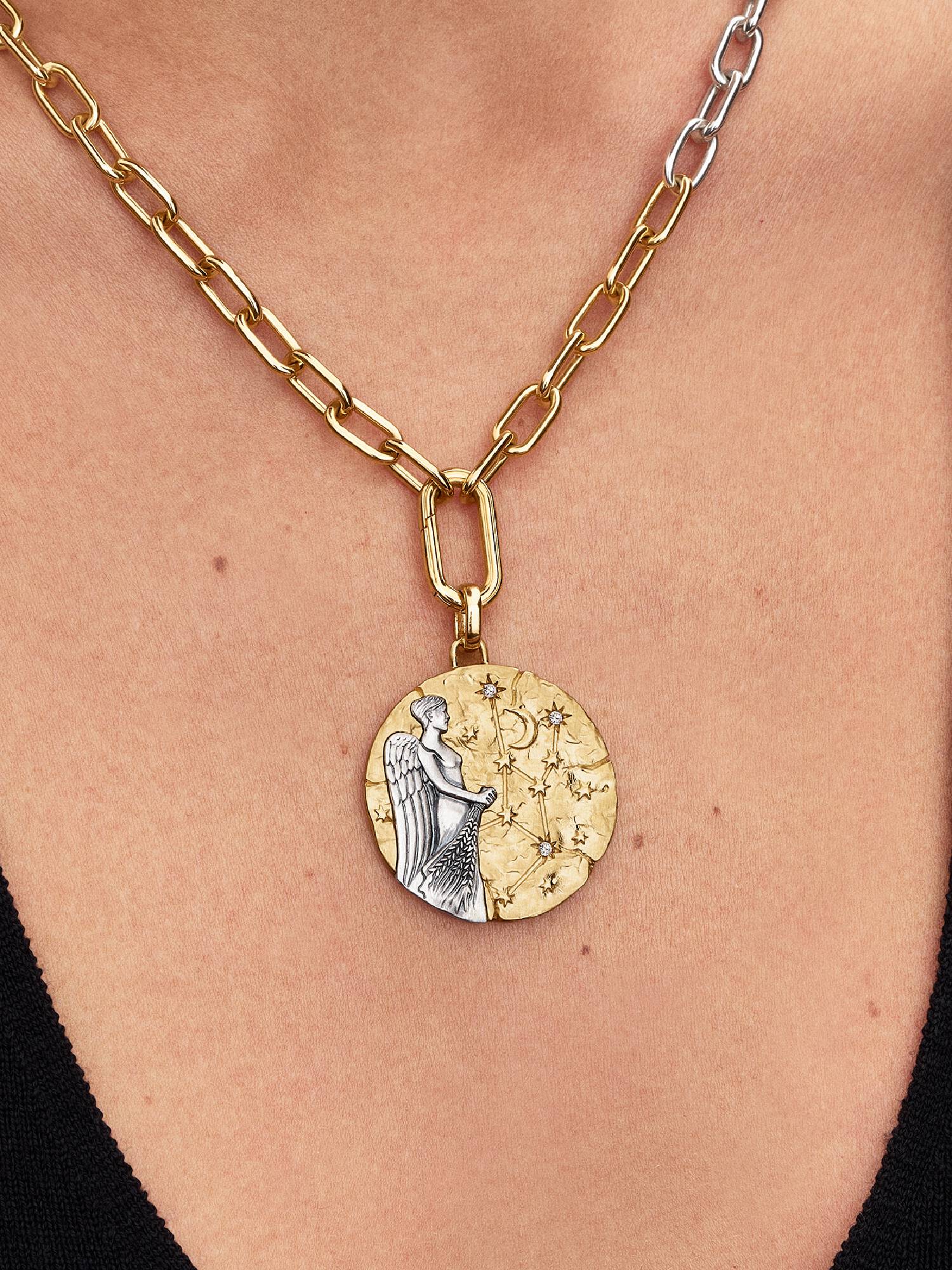 Charm Medallón XL Zodiaco Virgo