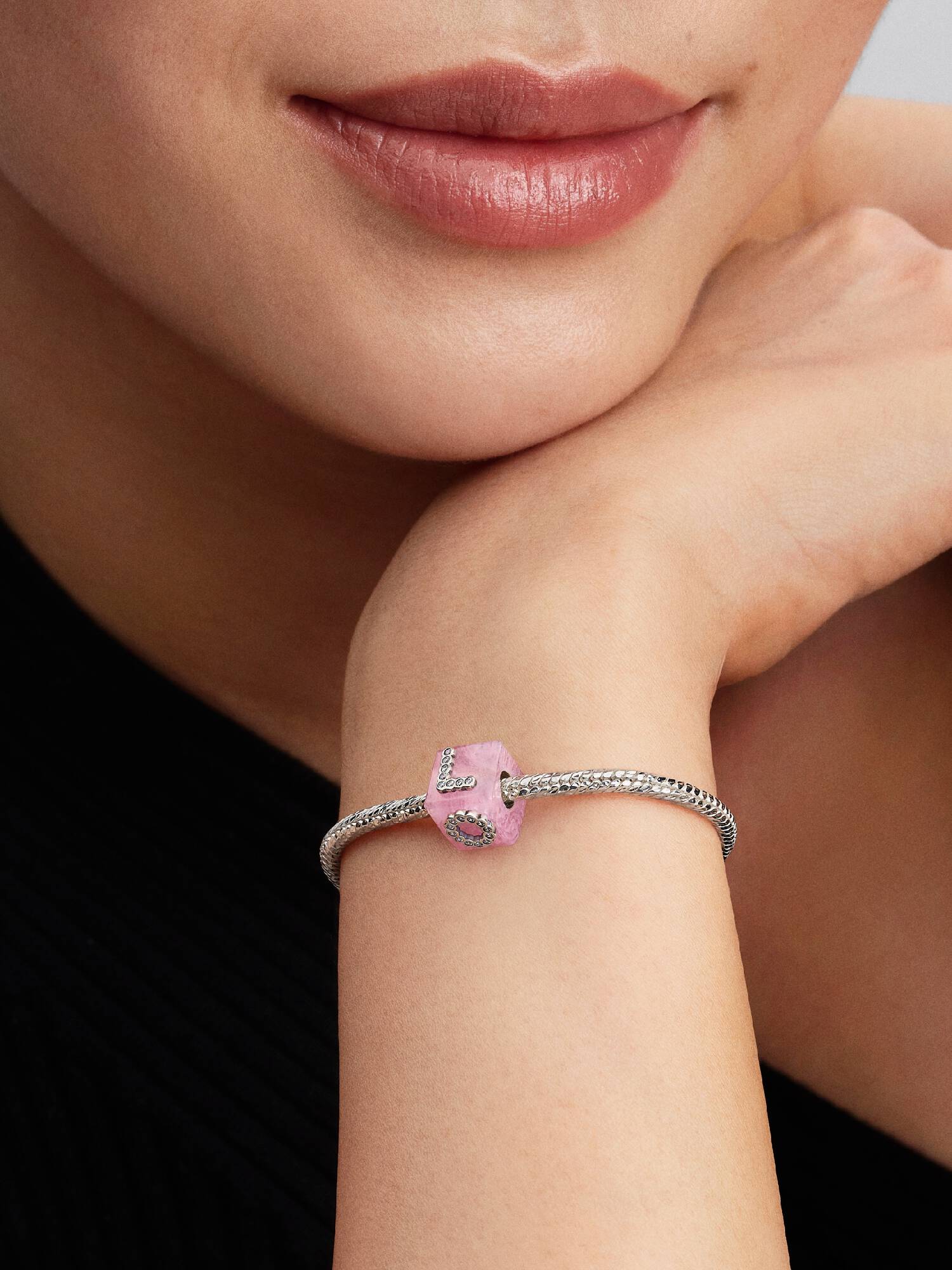 Charm Cubo Amor Cristal de Murano Rosa
