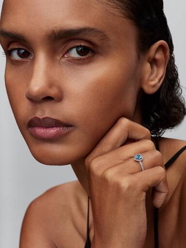 Anillo Corazón Elevado Azul