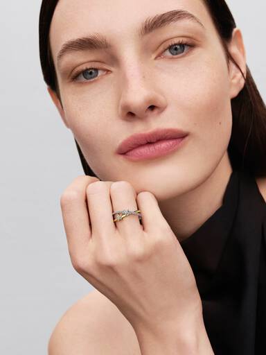 Anillo Cruzado Estrella Brillante