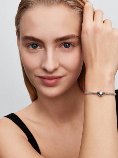 Pulsera Cadena de Serpiente con Cierre de Bola Pandora Moments