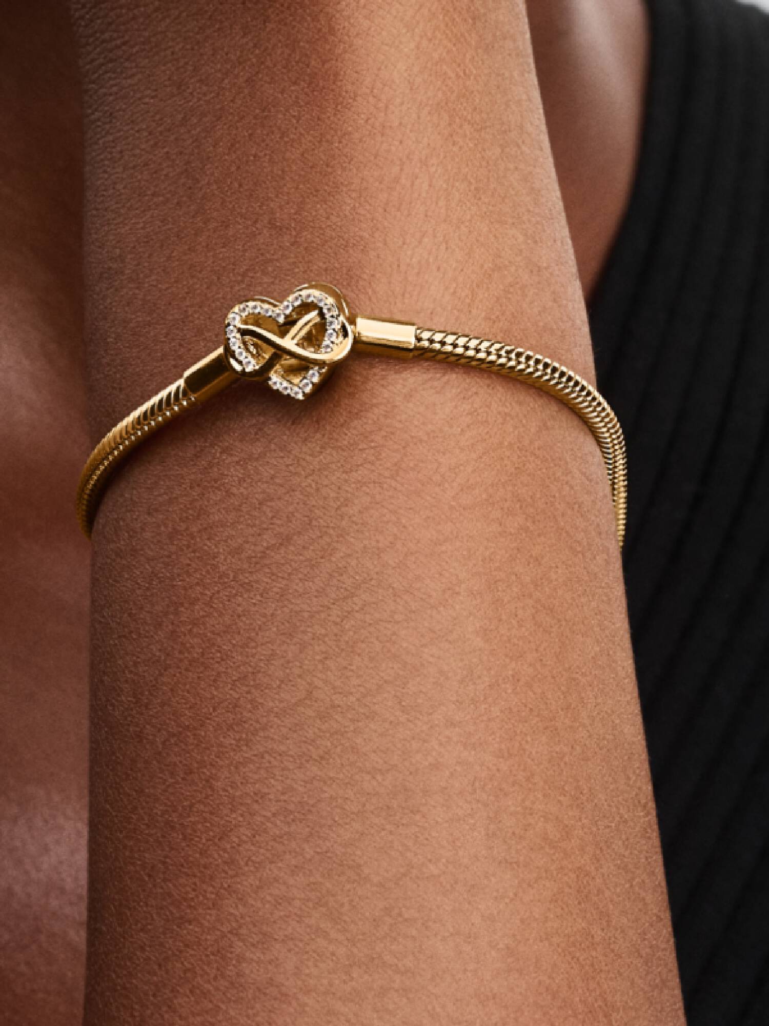 Pulsera de Cadena de Serpiente con Cierre de Corazón Infinito Brillante