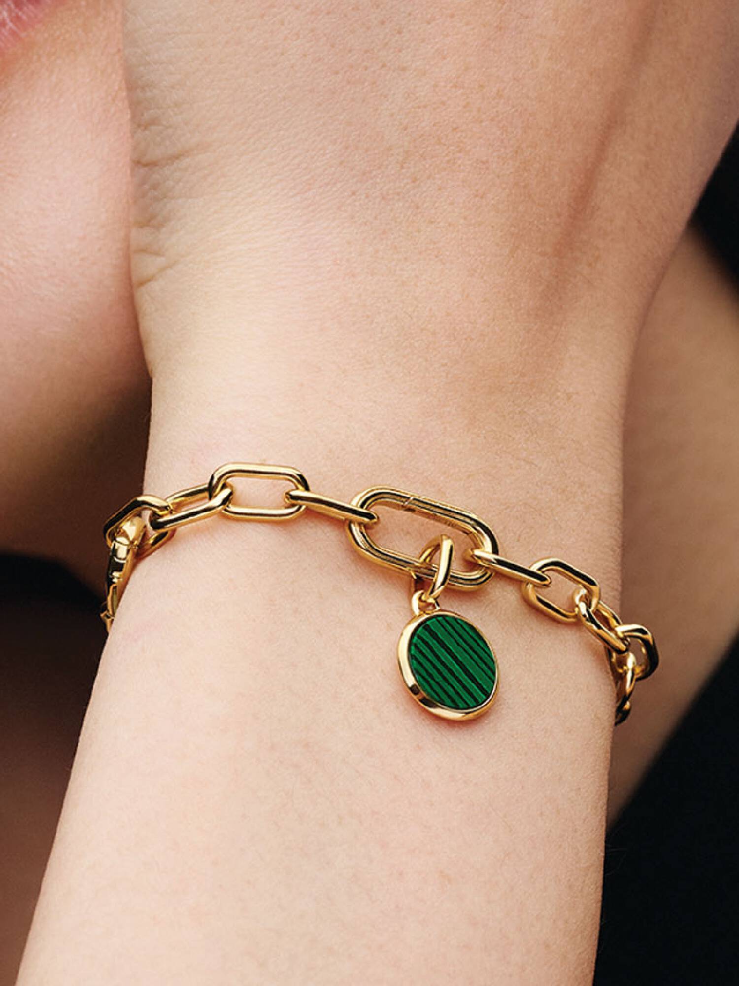 Charm Mini Medallón Grabable Pandora ME Verde