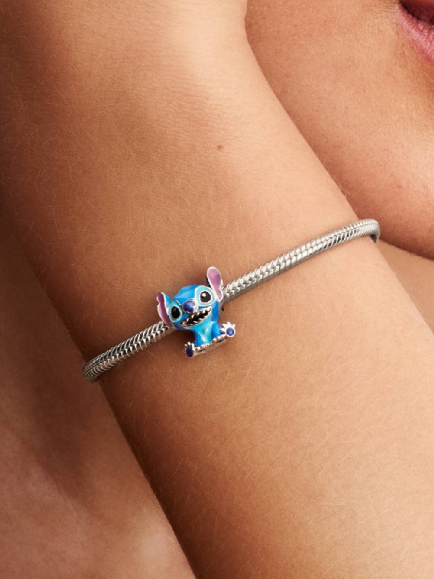 Charm Stitch de Disney