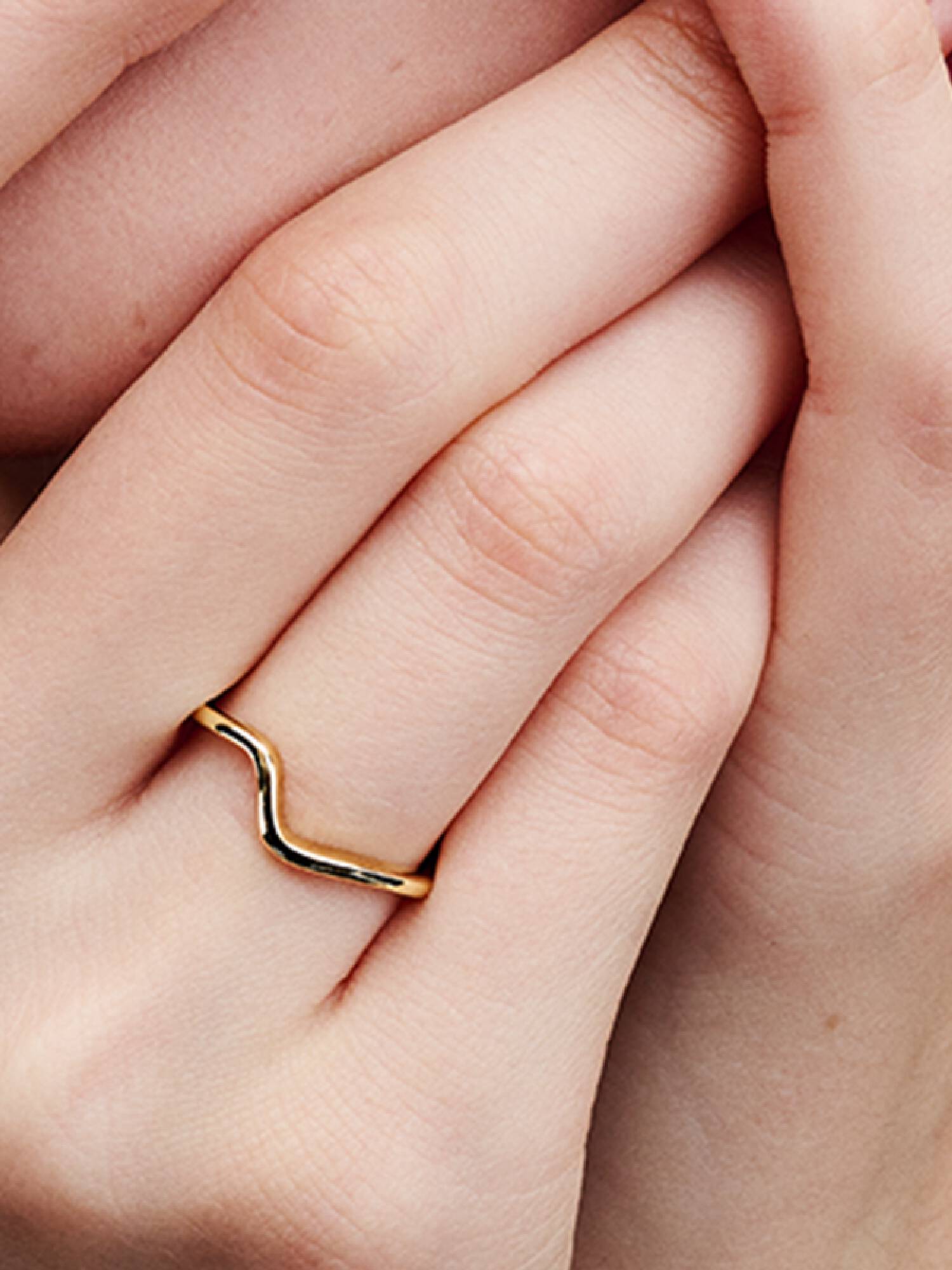 Anillo Onda Pulida