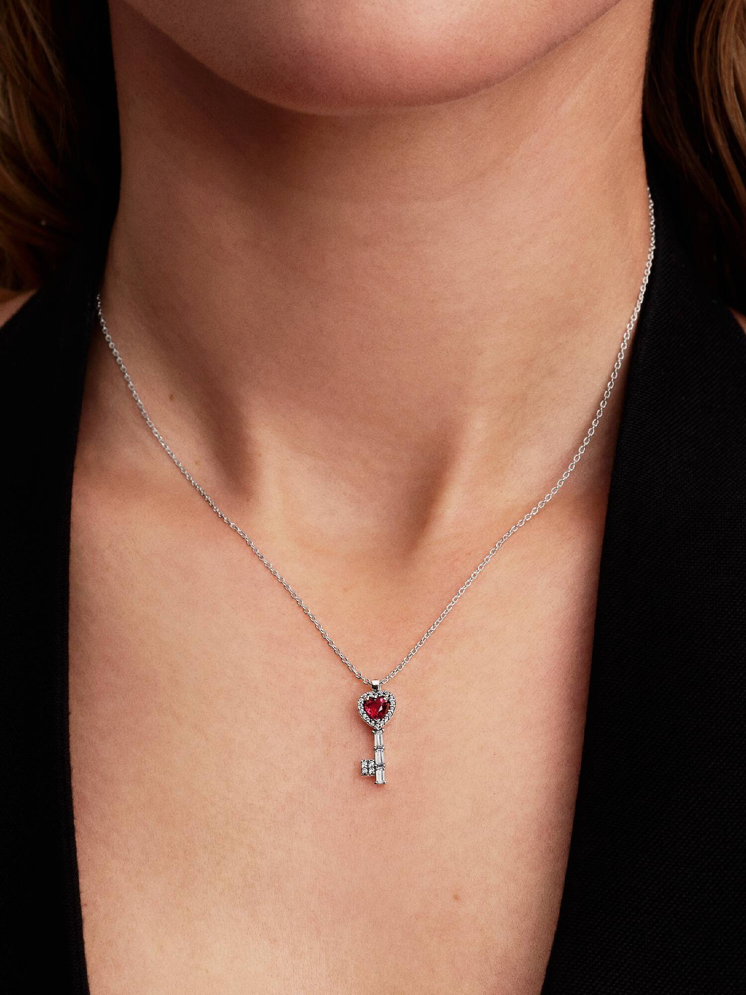 Collar Llave Corazón Elevado