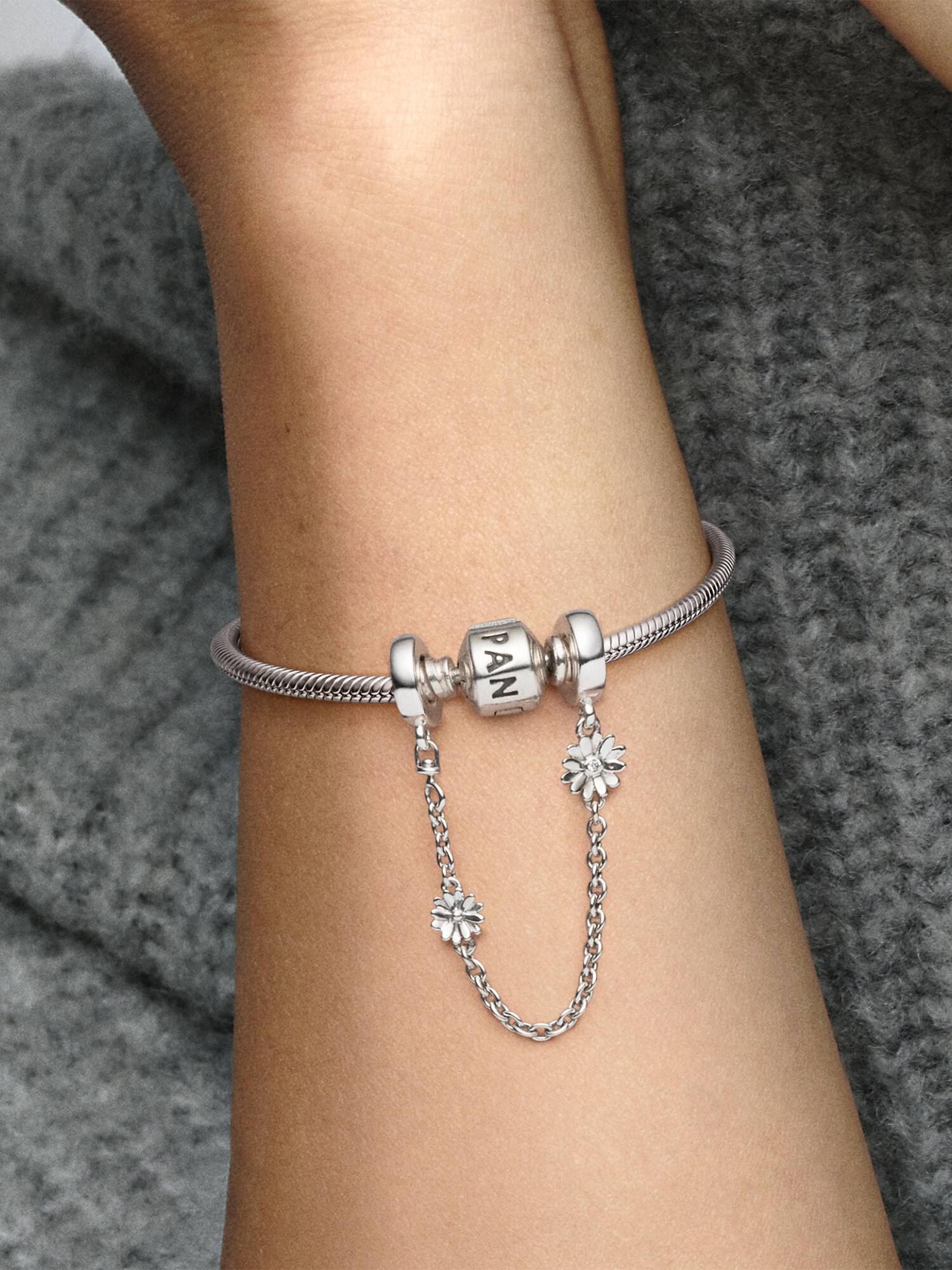 Charm Cadena de Seguridad de Margaritas