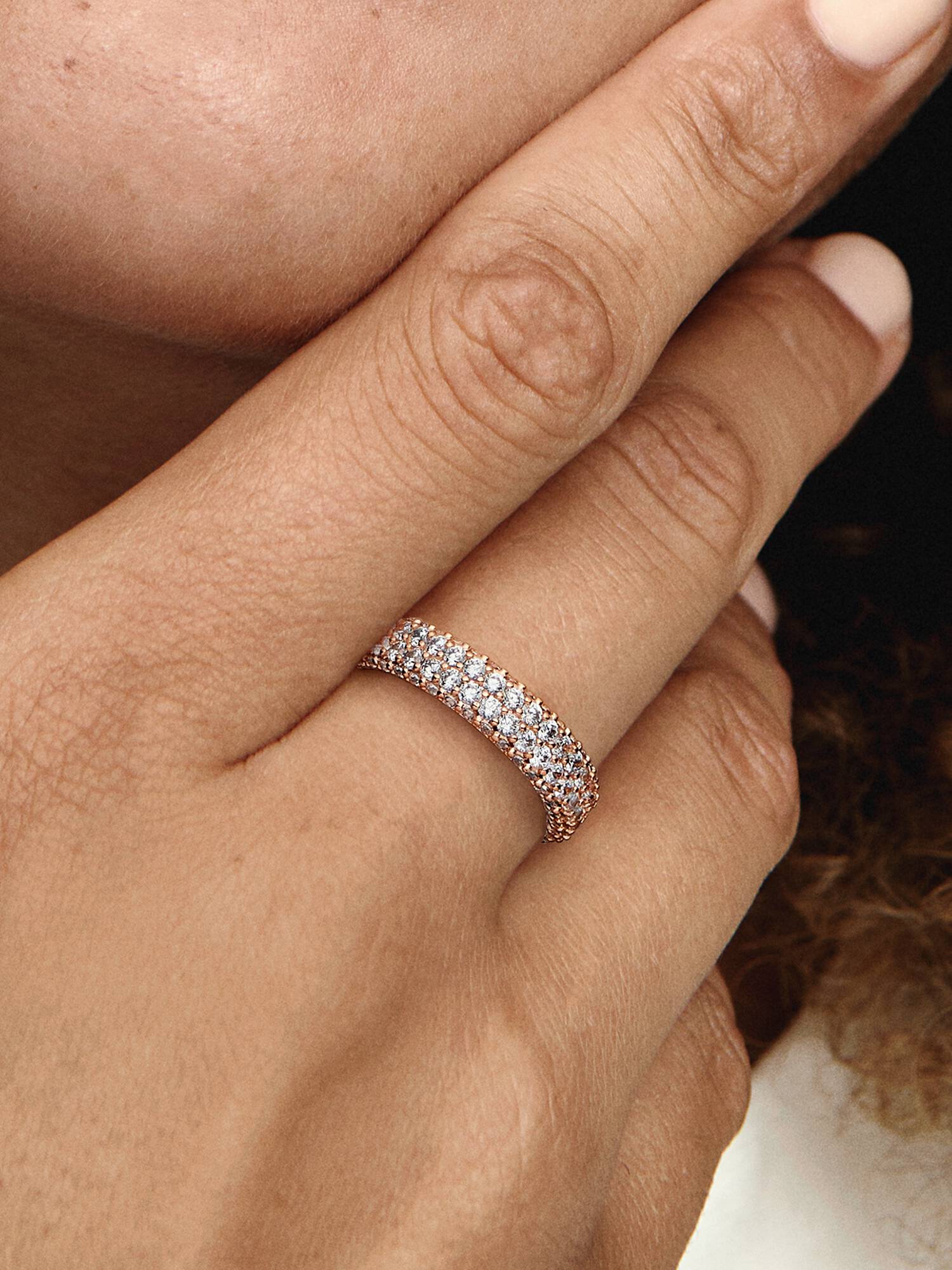 Anillo Fila Doble en Pavé Grabable