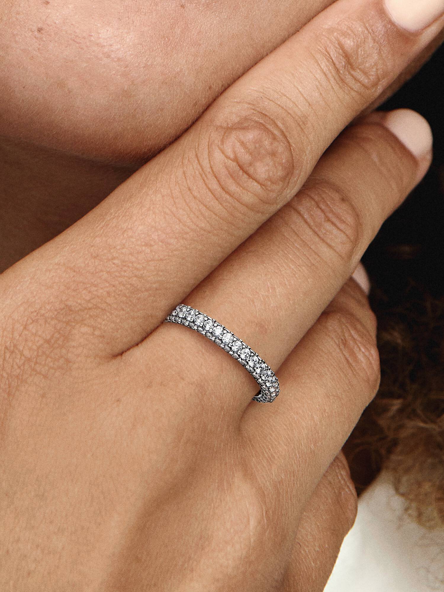 Anillo Fila en Pavé Grabable
