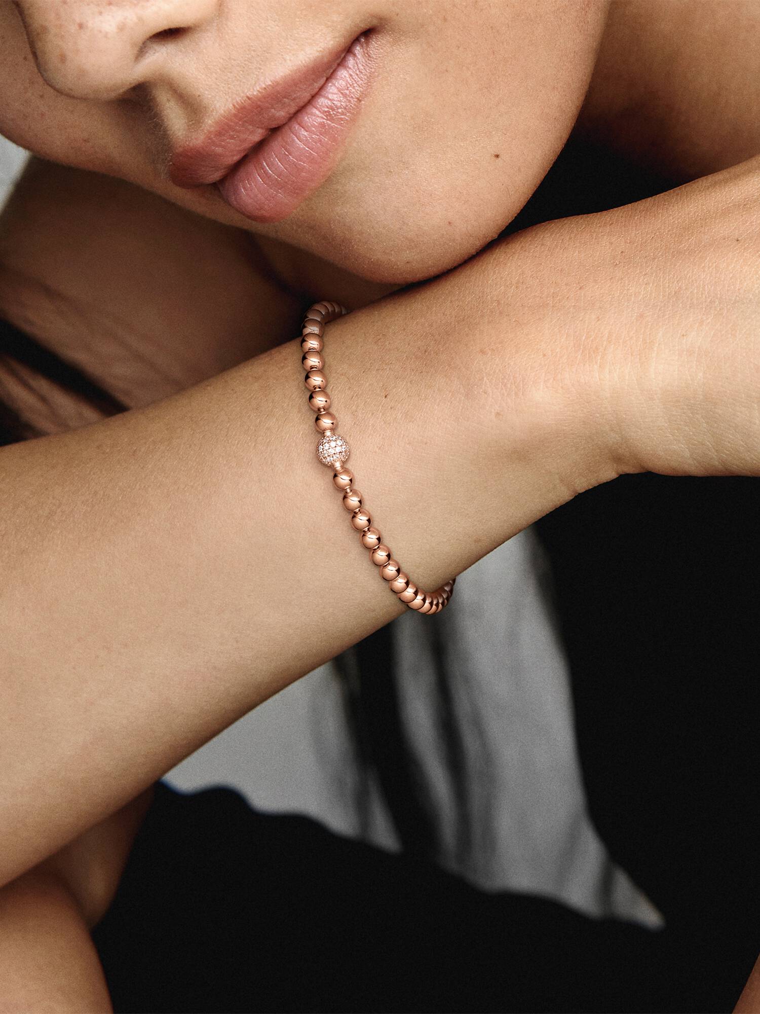 Pulsera de cuentas y pavé