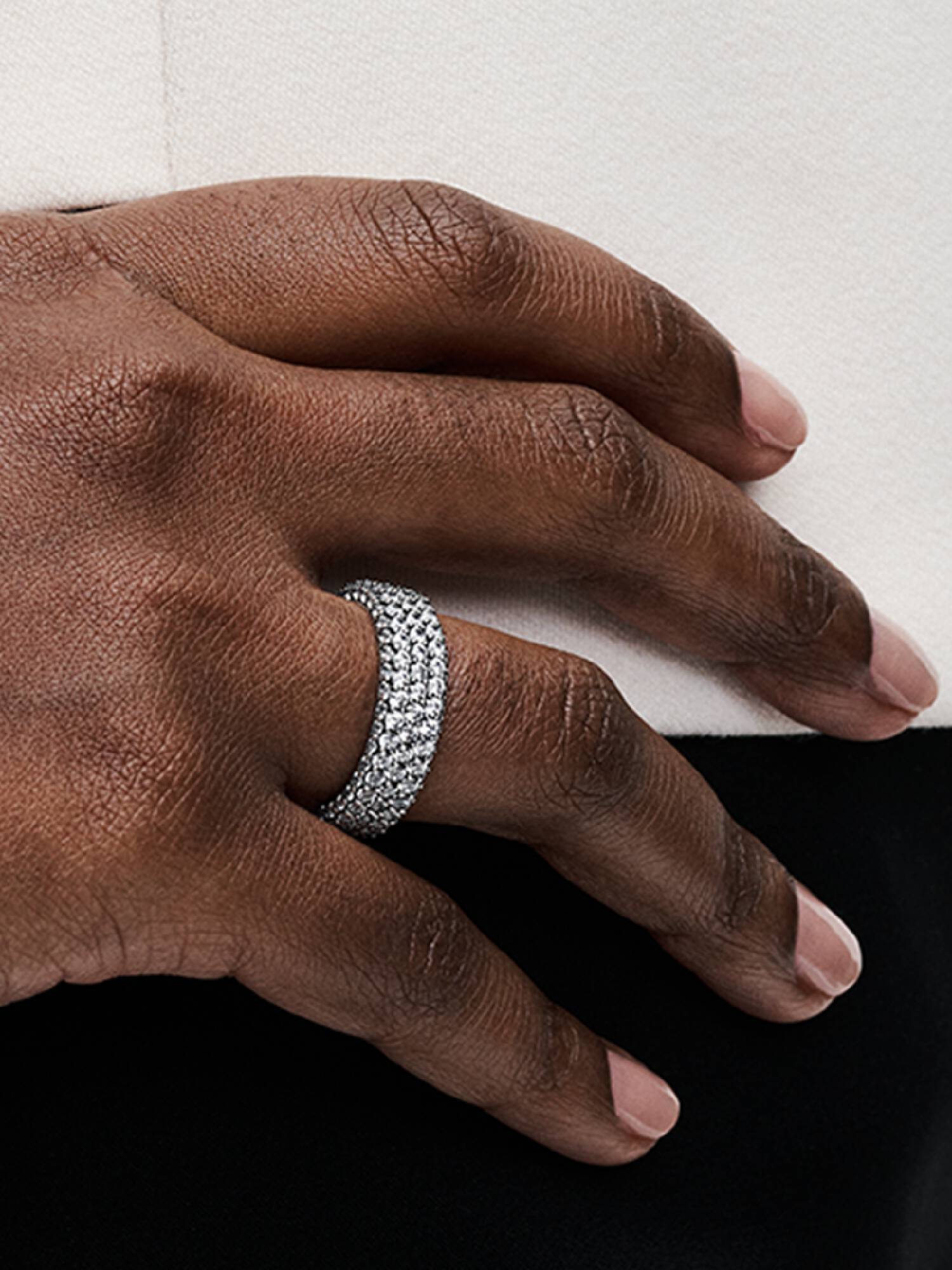 Anillo Triple Fila de Pavé Grabable