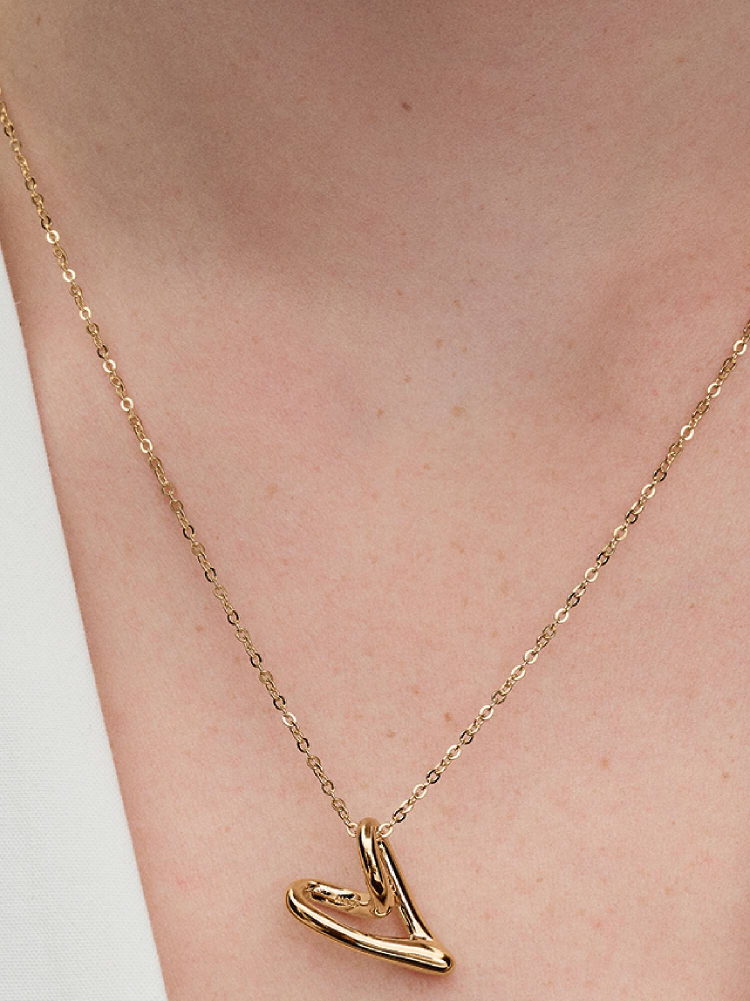 Collar Corazón Forma Orgánica