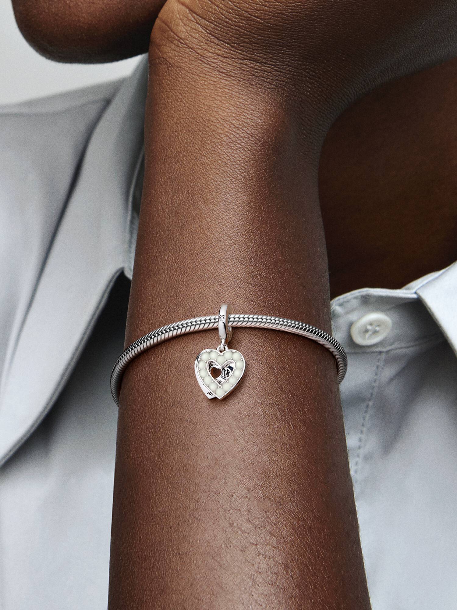 Charm Colgante Doble Corazón Blanco Anacarado