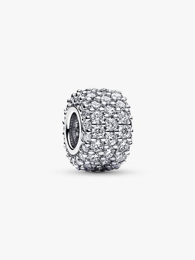 Charm Triple Fila Brillante en Pavé