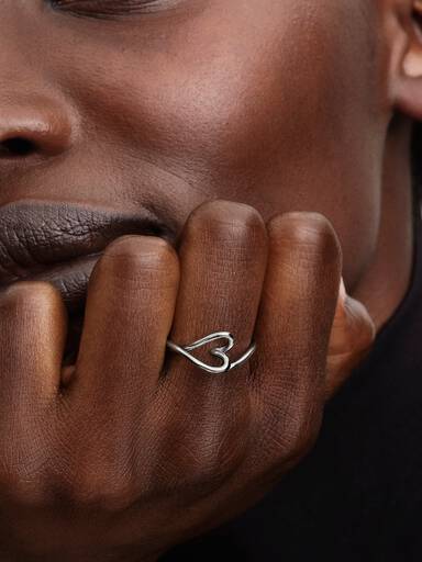 Anillo Corazón Pequeño Forma Orgánica