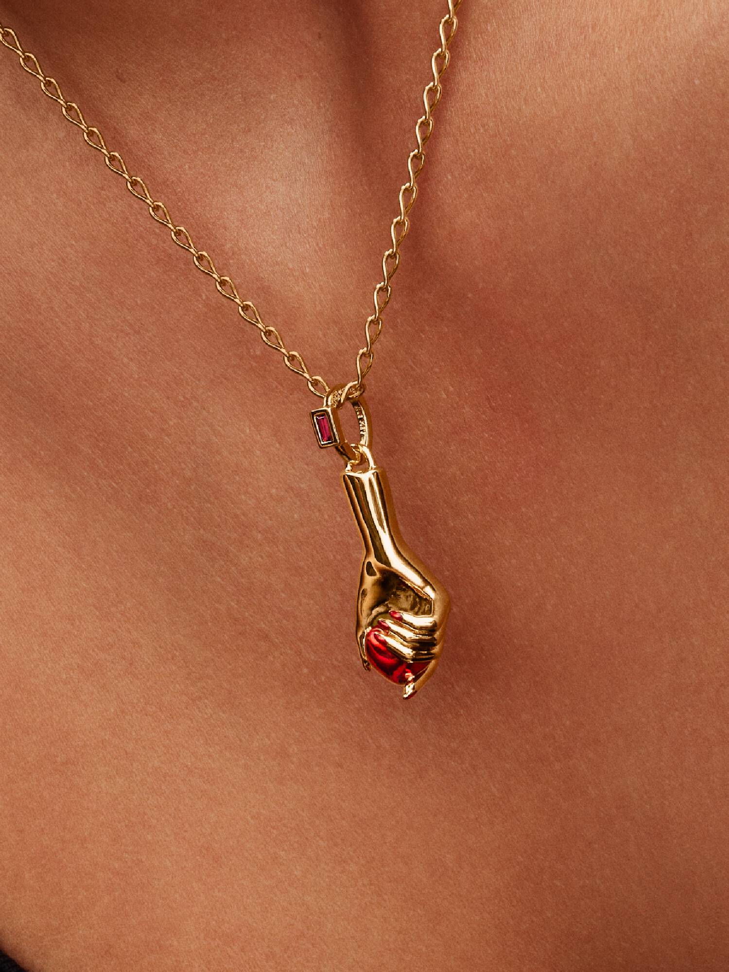 Charm Colgante Mano del Amor de Pat McGrath