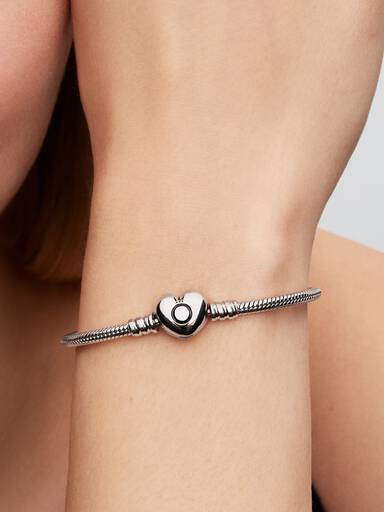 Pulsera Cadena de Serpiente con Cierre de Corazón Pandora Moments