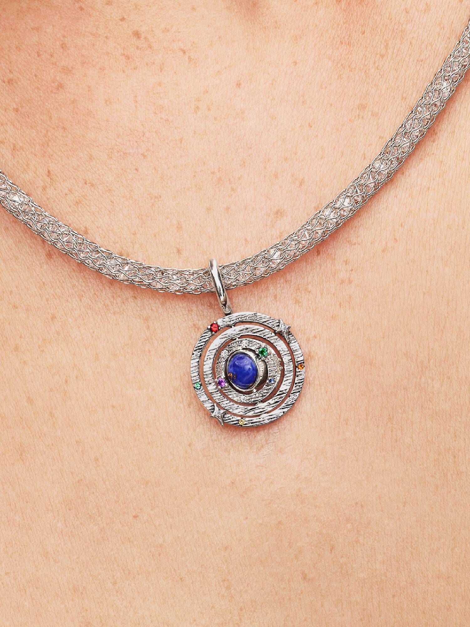 Charm Colgante Esfera Armilar Giratoria