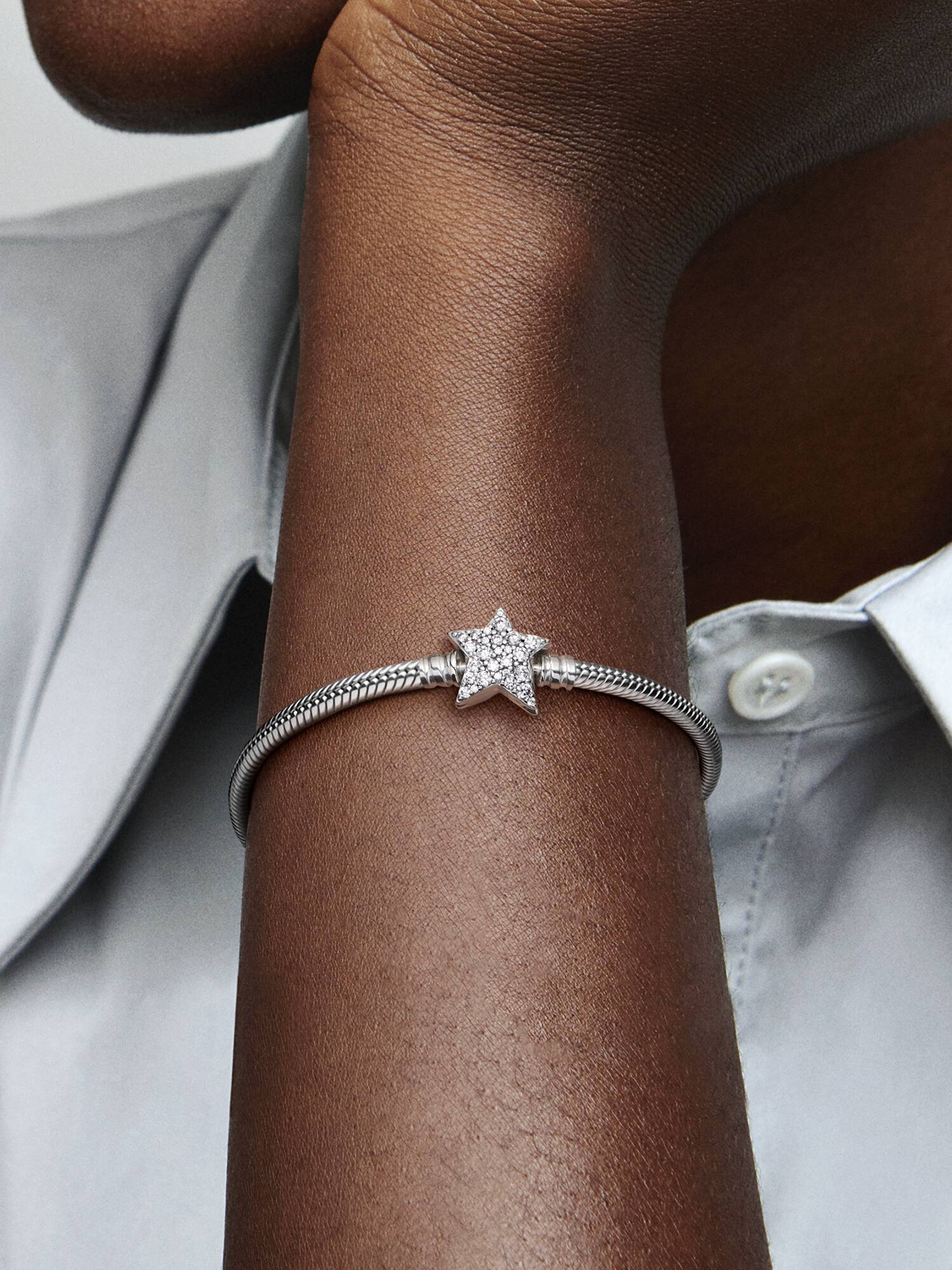 Pulsera de Cadena de Serpiente con Cierre de Estrella Asimétrica