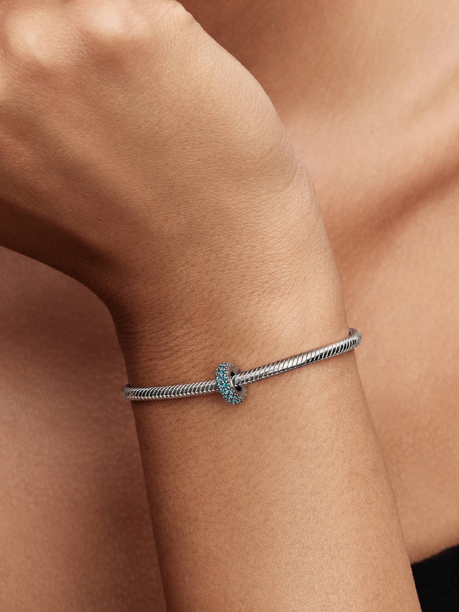 Charm Separador Gemas Azul Hielo