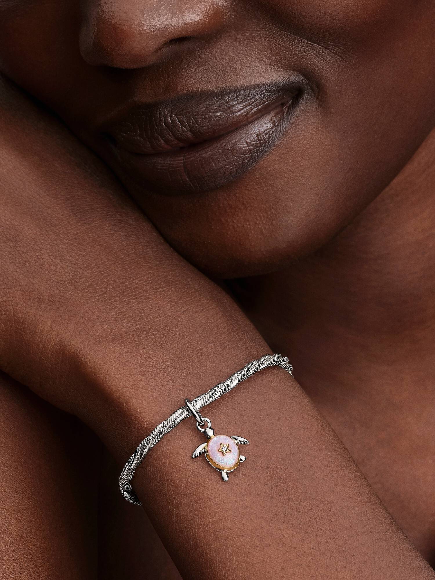 Charm colgante Tortuga Marina Rosa Pandora Club 2026